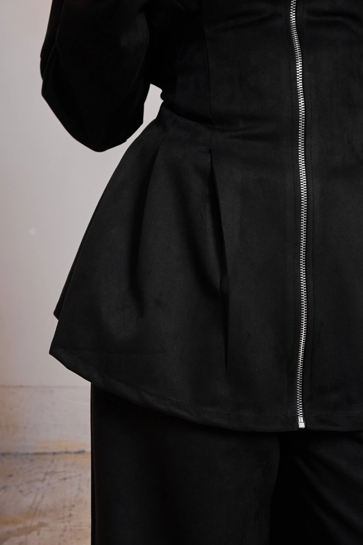 Long Shamoa Suede Suit